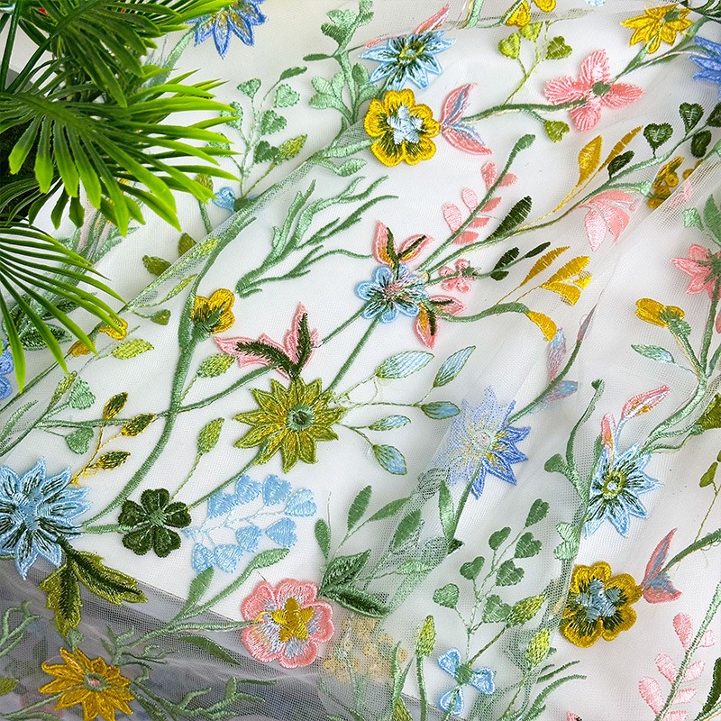 90x130cm Floral Vine Embroider - Is Sewing A Textile Craft recension och pris