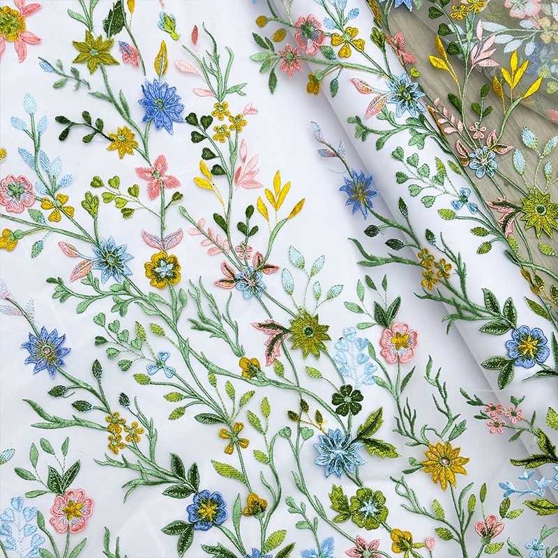 90x130cm Floral Vine Embroider - Is Sewing A Textile Craft recension och pris
