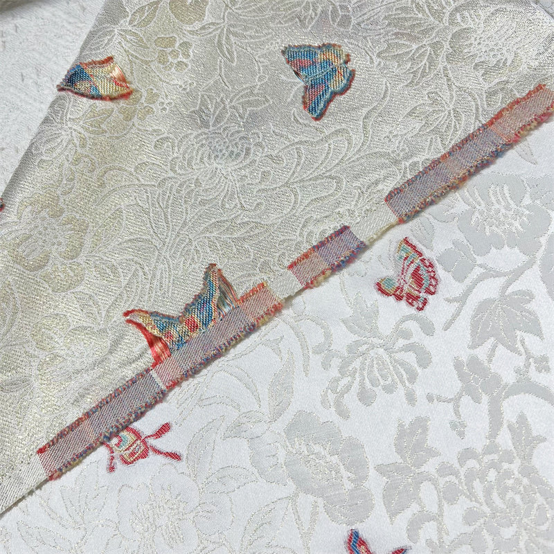 Butterfly Jacquard Brocade Fab - Is Sewing A Textile Craft recension och pris